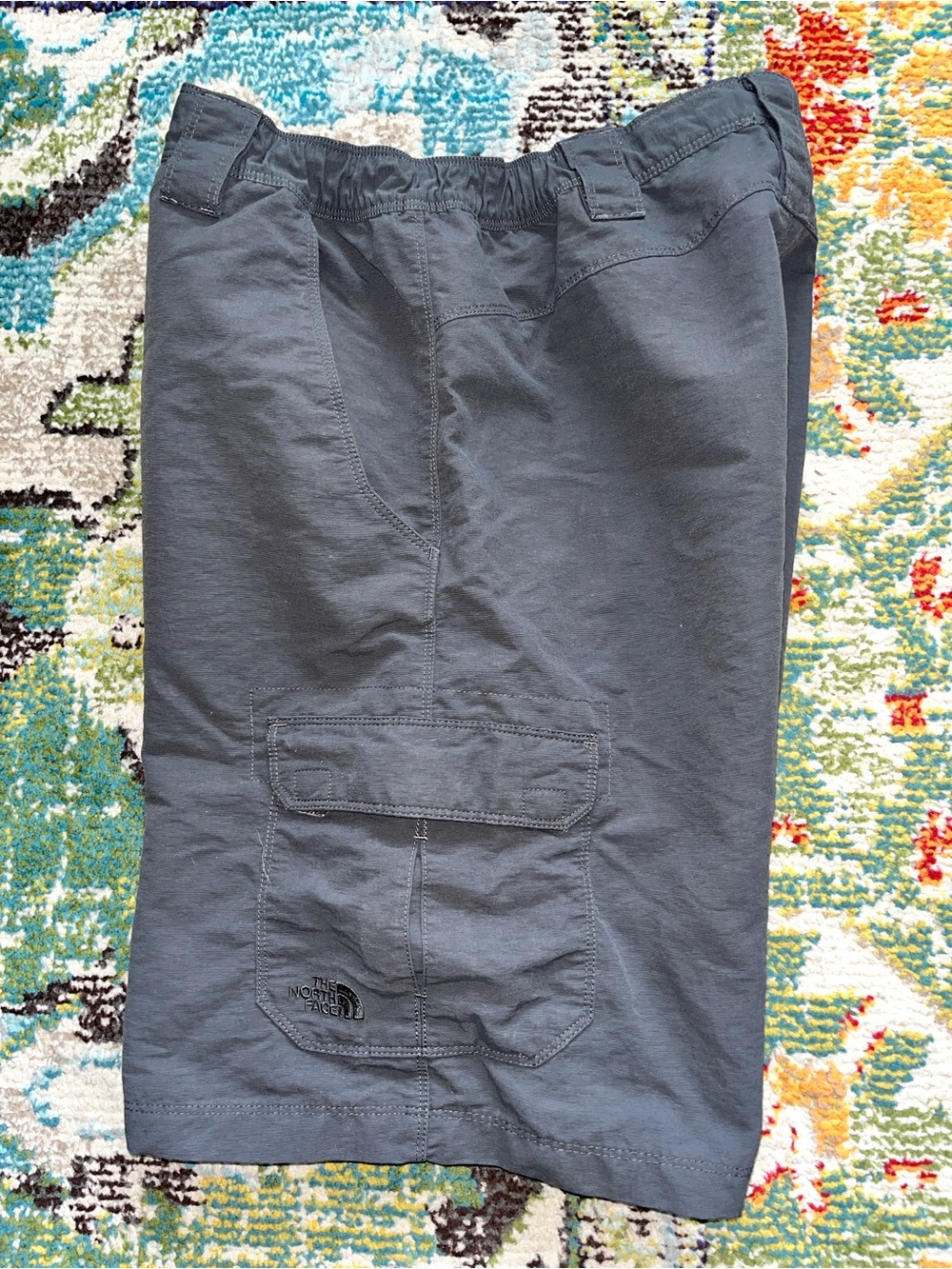 The North Face Cargo Shorts Men's size 34” Medium Gray Nylon 9” inseam
